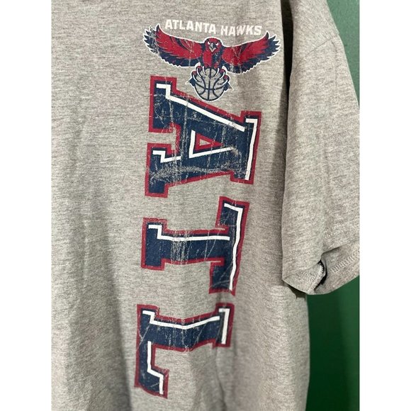 Atlanta Hawks ATL - Russell Athletics - Men's Grey Short Sleeve Logo T-Shirt - S - Picture 2 of 4